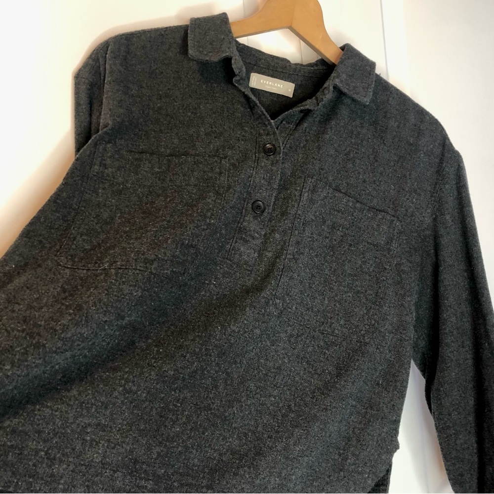 Everlane Organic Cotton Flannel Popover Top in Charcoal Size Medium